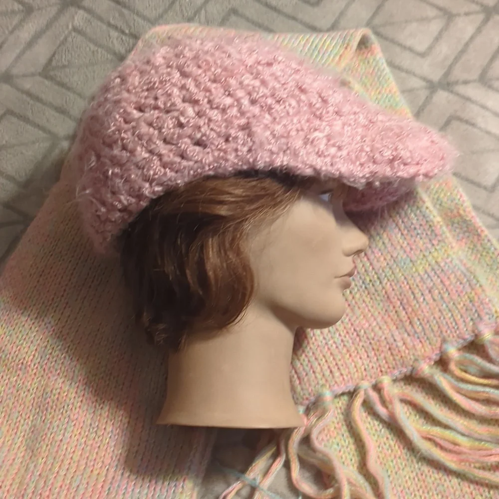 hand-knit chunky pastel‎ newsboy hat and scarf set